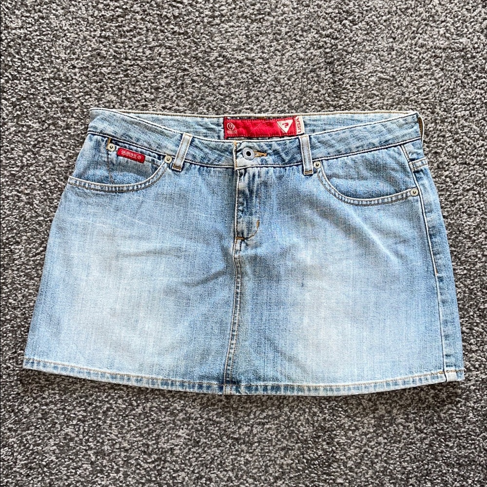 Guess Jeans USA Y2K Vintage Denim Jean Mini Skirt Light Wash Size 30